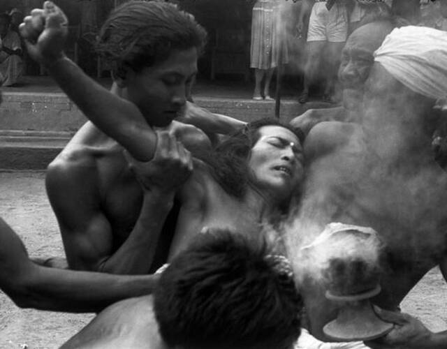 1949年的巴厘岛"活人献祭"