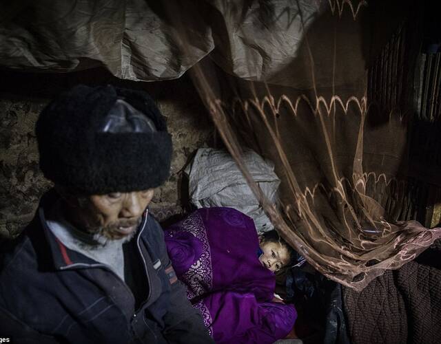 5岁的罗列要睡觉了.