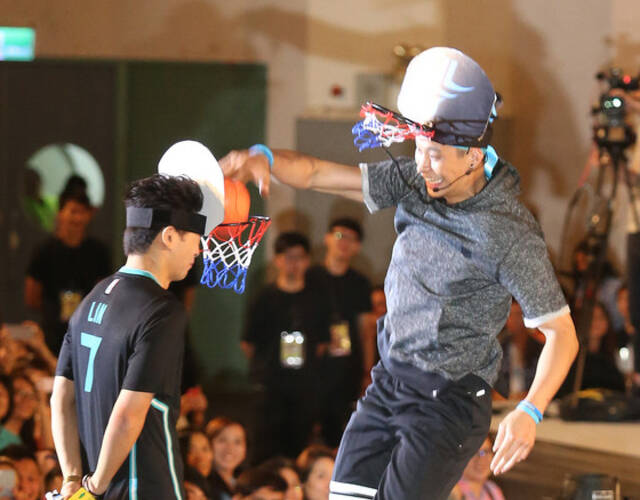 书豪台湾行 与阿ken颜面灌篮趣味十足