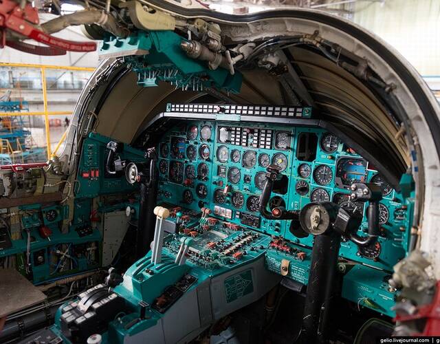 超音速轰炸机怎么造?图22m3逆火生产车间曝光