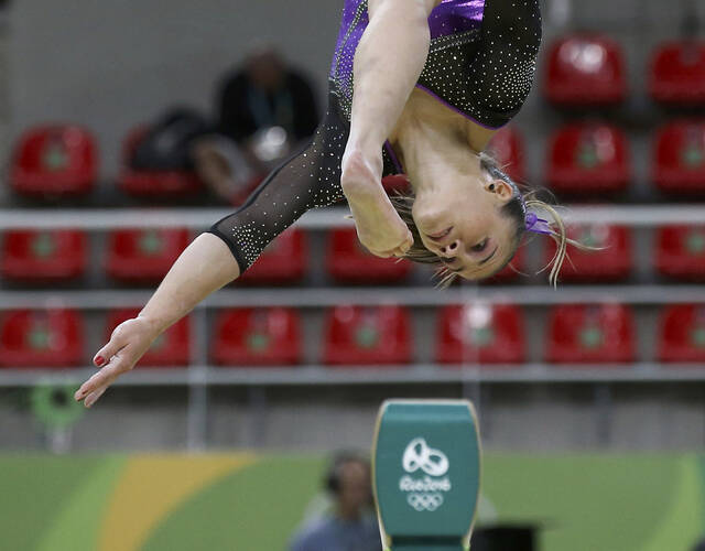里约奥运会女子体操资格赛上,哥伦比亚选手卡特琳娜·艾琳娜·埃