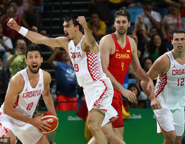 西班牙男篮惜败克罗地亚 加索尔绝杀球被盖