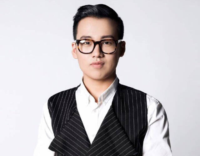 据悉,郭德纲第大儿子郭麒麟系其与前妻胡中惠所生,出生于1996年.