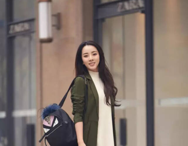 李思思身怀二胎晒美照