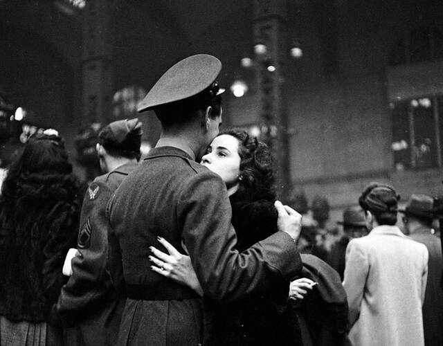 烽火连天遮不住:战争年代的爱情