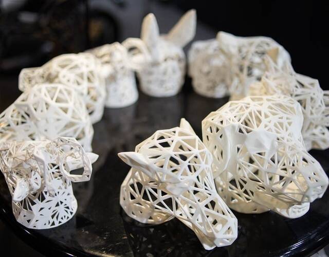 这些都是3d打印出的饰品