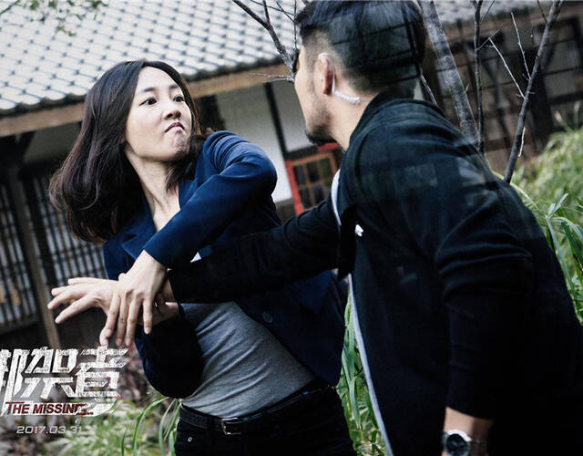 跑酷枪战搏击来全套 白百合变身女警察身手不凡