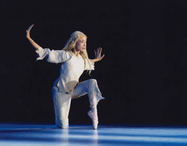 最新版芭蕾舞白毛女图片