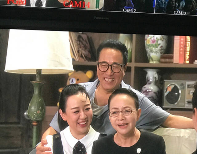 《我爱我家》演员23年后重聚 空着的位置永远留给他