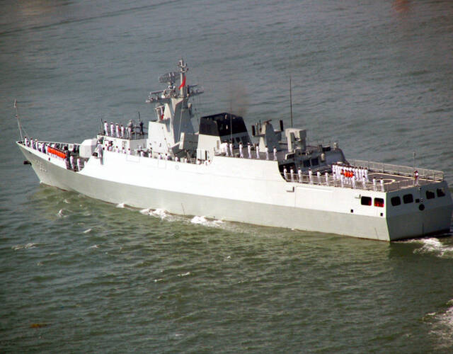 中国海军的056舰也如下饺子般的批量服役.