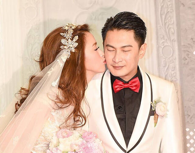 冯媛甄二婚嫁身家30亿赛车手 豪华婚宴曝光