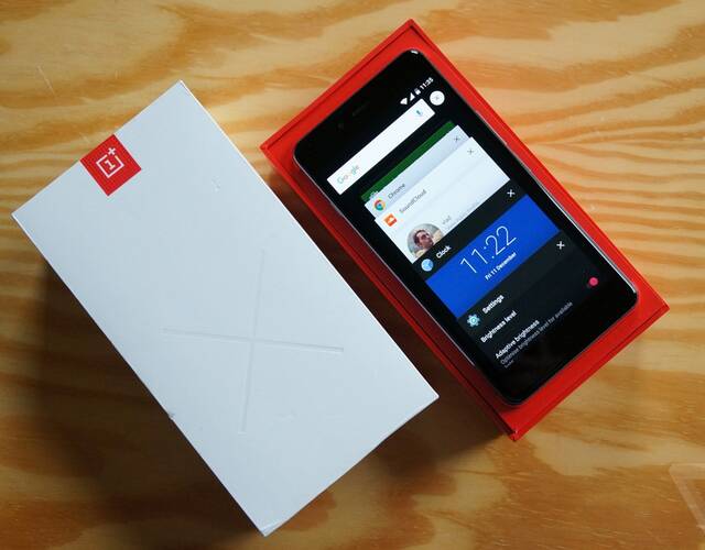 在竞争激烈的中端机市场,一加x的确个性十足.