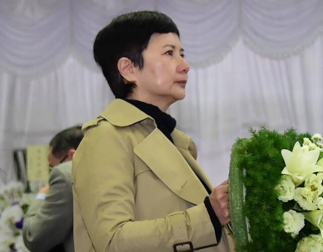 再见邹少官!夏台凤泪崩道别儿子