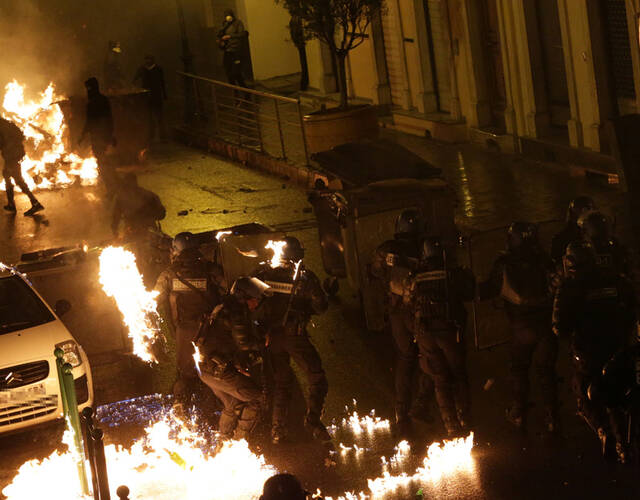 当地时间2016年2月16日,法国科西嘉岛科尔特,当地发生球迷骚乱事件