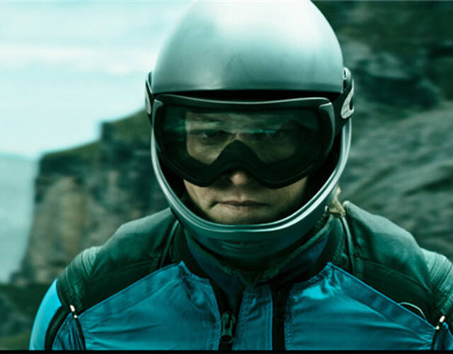 《极盗者》今日上映 黄晓明李冰冰等都"求看片"