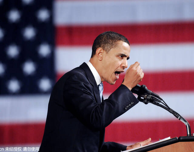 "口号赢得大选的年轻参议员,那时的他站在演讲台上精力充沛,自信满满