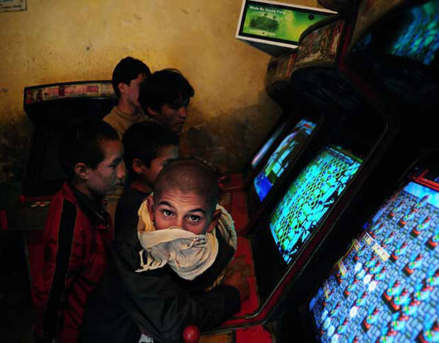 阿富汗:男孩被权贵豢养成"男宠"