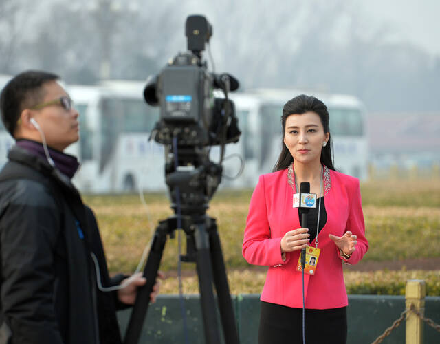2016年03月03日,北京,新华社出镜记者