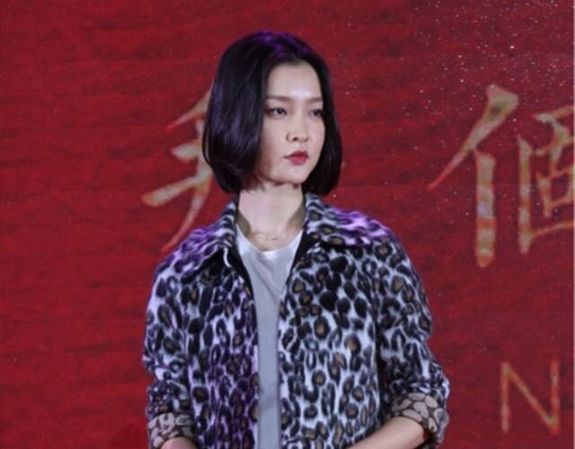 徐峥携包贝尔杜鹃出席《港囧》答谢宴