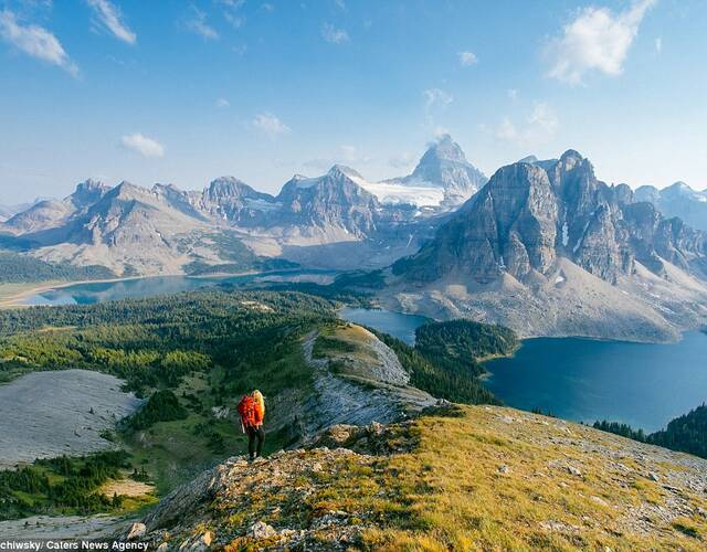 捕获了一组震撼人心的冬日风景照,镜头下的加拿大冬日美得如仙境一般