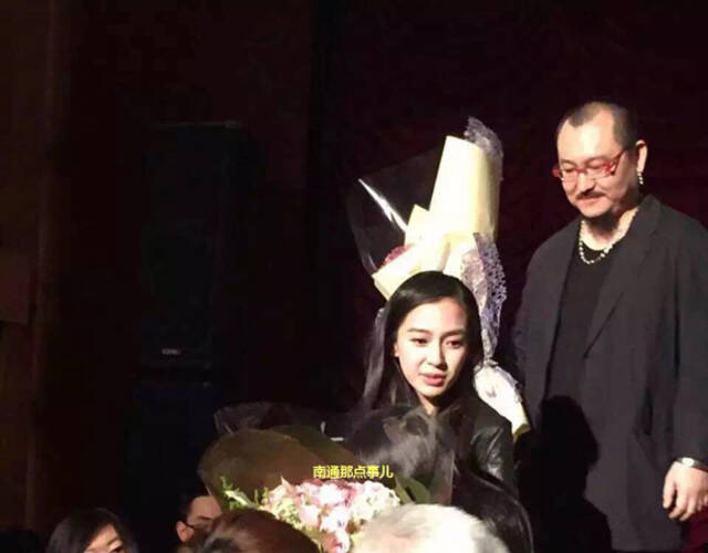 据网友透露,陈栋的婚宴上有大明星要来海安之说,早在一个多月之前就被