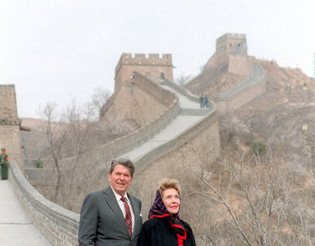 1984年美国总统里根访华 被何震撼