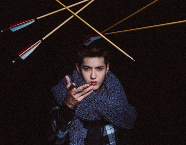 小爷吴亦凡炫酷写真曝光 化身弓箭手帅出新高度