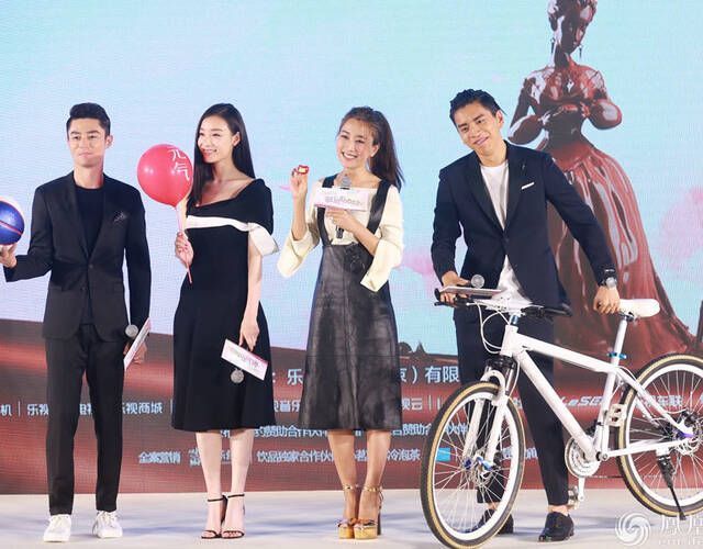 图为霍建华,倪妮,马苏,王大陆.