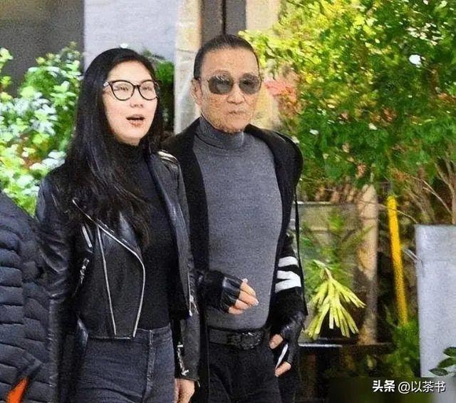 曾与谢贤同居12年，陪他安享晚年，如今41岁定居上海，因他未婚育