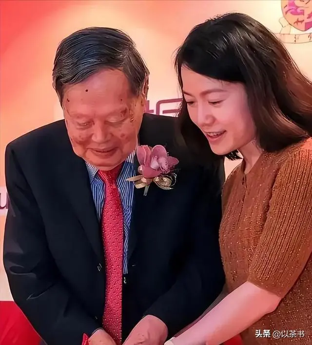 编辑：小脑袋