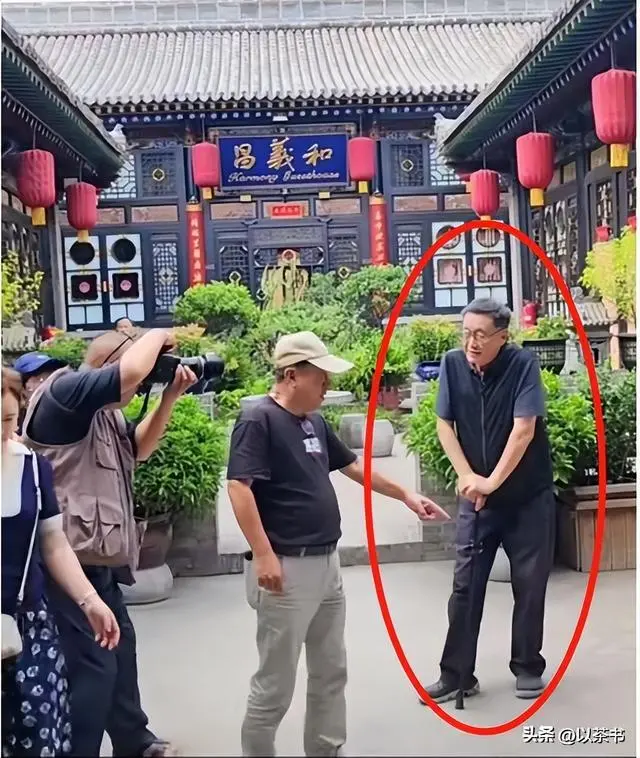 编辑：小脑袋