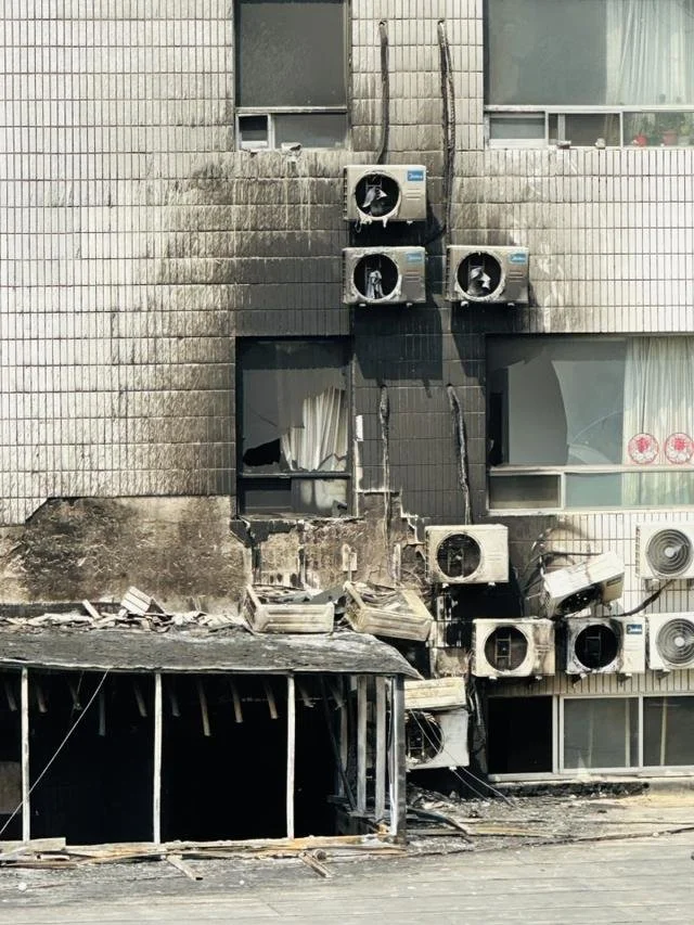 4月19日傍晚，潮新闻记者探访涉事医院