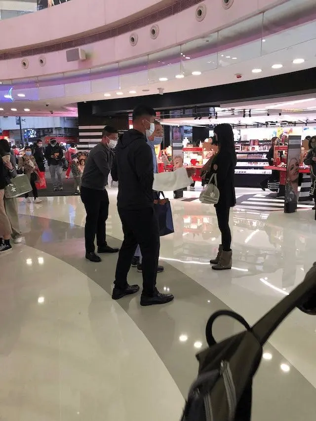 商场公开见面