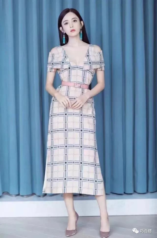 “腿精”古力娜扎现身，吊带半裙配双丸子头，终于见识了什么叫美-古力娜扎穿吊带黑裙照片