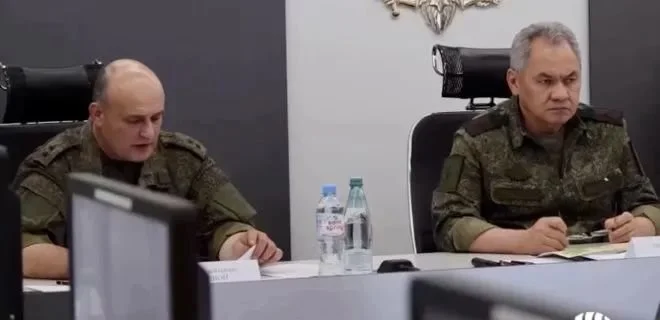 今年7月俄国防部放出的视频，左为西切夫，右为防长绍伊古。