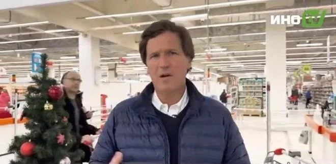 美国著名记者卡尔森近期探访莫斯科超市 图片来源：视频截图
