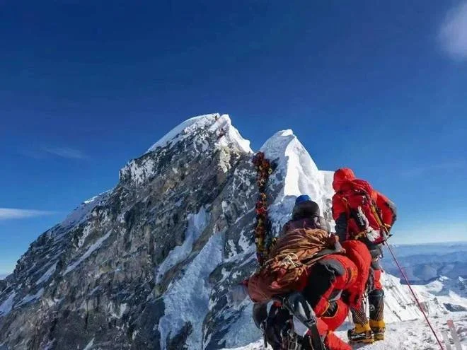 三头六臂，越过四姑娘山，登顶珠峰-四姑娘山三峰死亡率