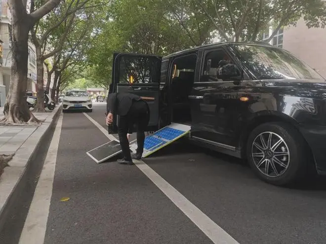 曹操出行被投诉无障碍车不符宣传,回应整改后用户仍未获道歉