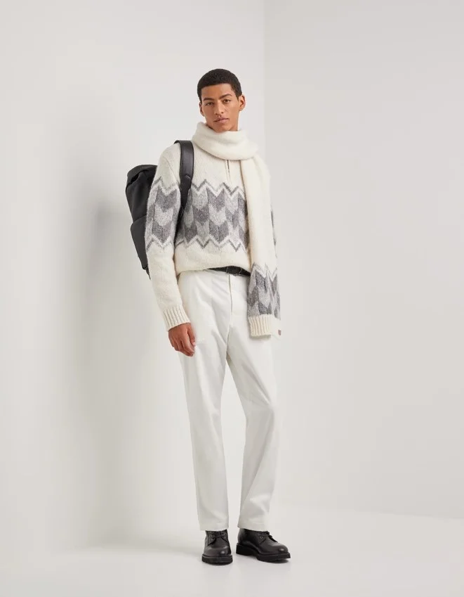 CANALI 呈献 Chalet 胶囊系列