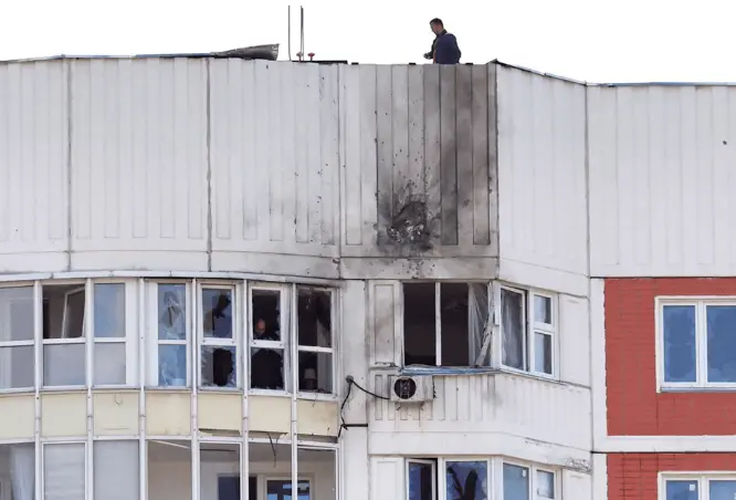 5月30日，莫斯科一公寓楼遭到无人机袭击