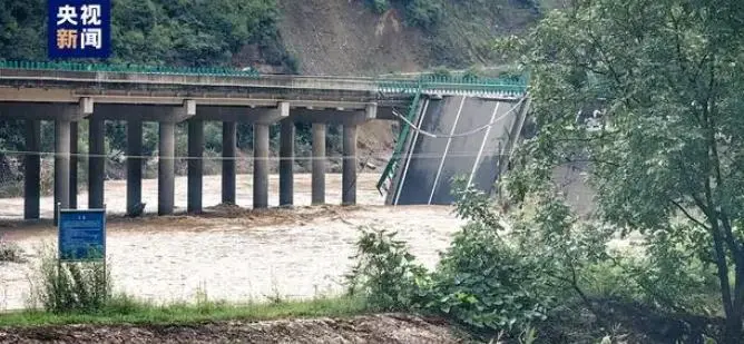 陝西大橋垮塌事故致11人遇難，30餘人失聯