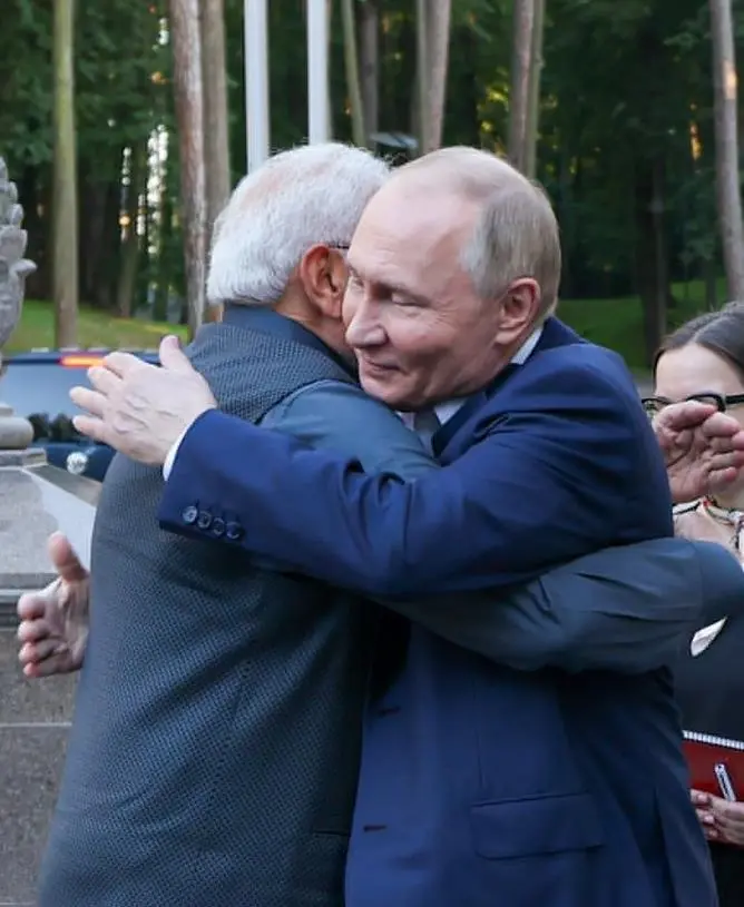 泽连斯基狠批莫迪访俄：极度令人失望，和平努力遭毁灭性打击