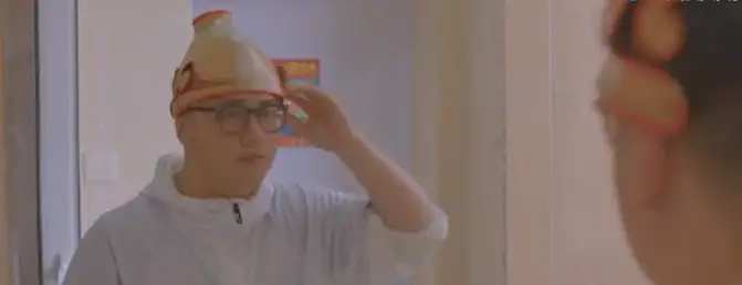 视频 | 热血校园！看90后的大学生激情创业故事【全国大学生网络文化节获奖作品展映】-大学生创业项目展板模板