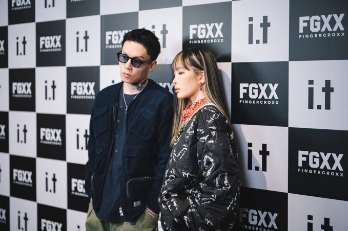 fingercroxx携手I.T 集团先锋大使刘柏辛聚焦先锋潮流，释放新世代能量-fingercrossed手势emo