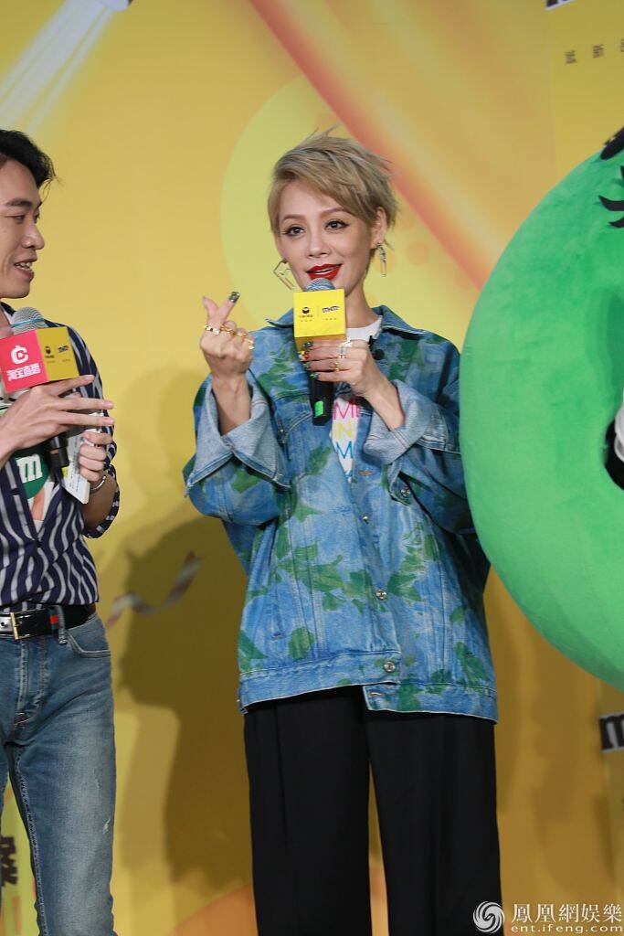 宁静撞脸m豆火速拿下代言瘦的只剩大眼睛和红唇了