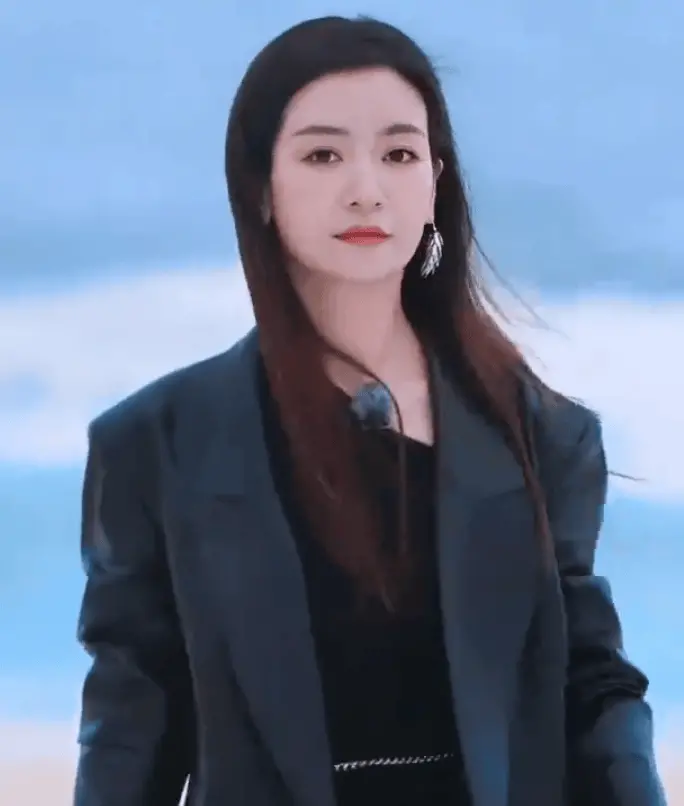 李晟发声回应《浪姐》镜头少，坦言：用努力征服观众目光