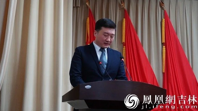 长春市南关区副区长赵爽解读《省、市一季度“开门红”及专精特新政策》。凤凰网吉林 李欣颐 吕明珅摄