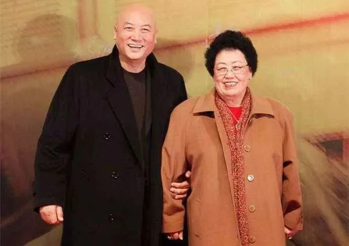 79岁“唐僧夫人”陈丽华遗嘱曝光：500亿给迟重瑞，背后原因出人意料-唐僧老婆陈丽华财产怎么划分