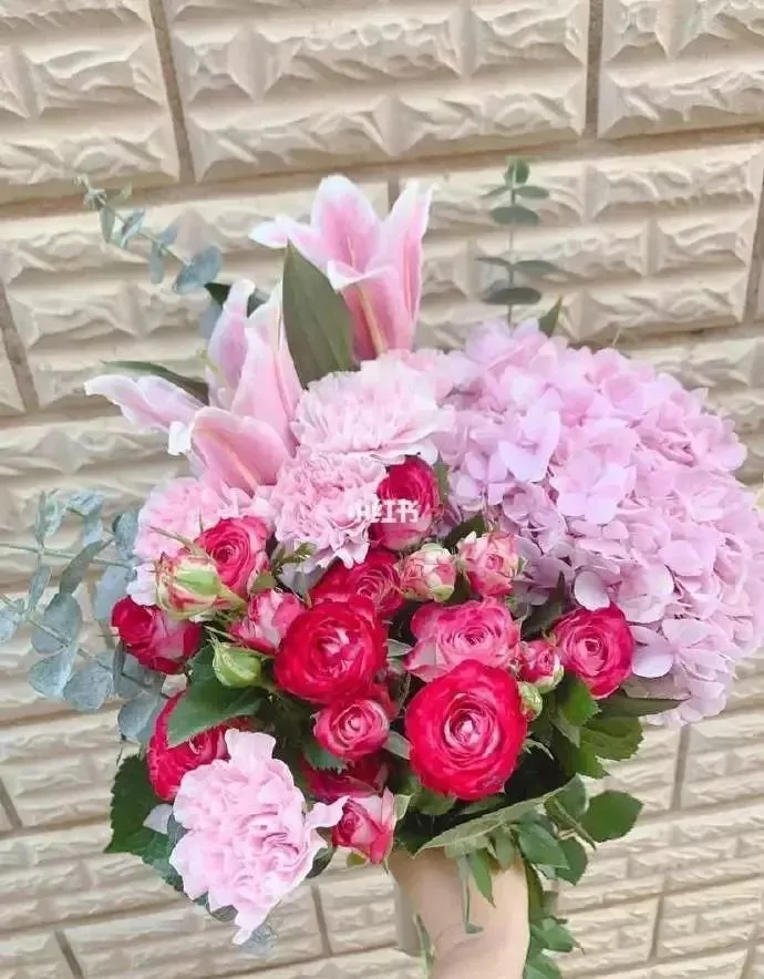 最新版早上好鲜花漂亮美女图片问候祝福语录大全