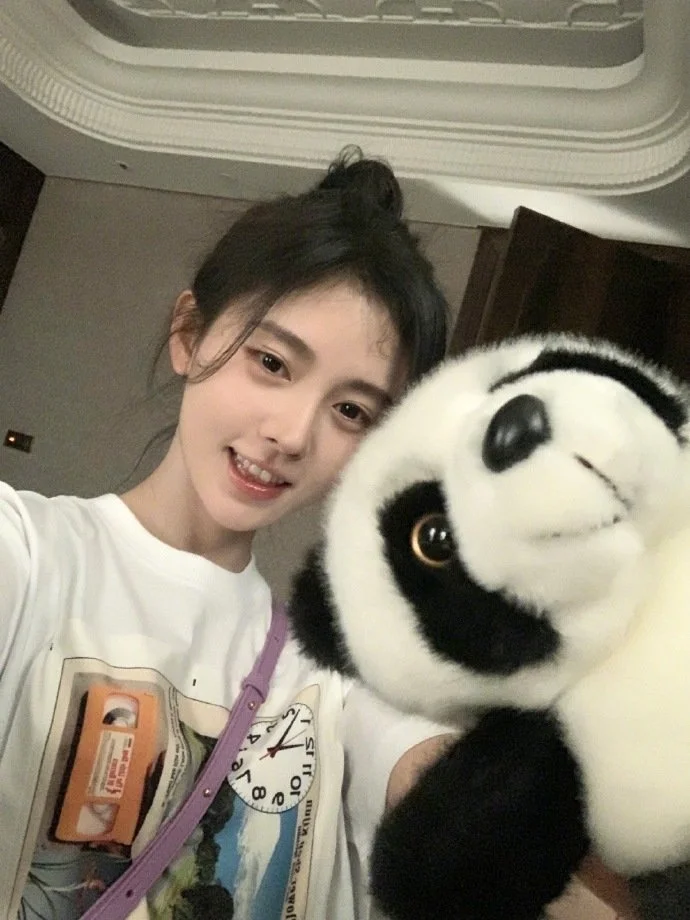 好暖！鞠婧祎捐赠50万元支持开展困境女性HPV健康关爱活动